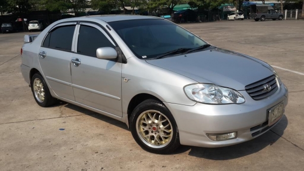 TOYOTA COROLLA, ALTIS 1.6 E  เครื่องเดิม สีเดิม ติดแก๊ชLPGหัวฉีดอย่างดี เรียบร้อย สีสวยบางเดิมทั้งคัน ภายในสวยเรียบร้อย ขายถูกๆๆ