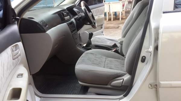 TOYOTA COROLLA, ALTIS 1.6 E  เครื่องเดิม สีเดิม ติดแก๊ชLPGหัวฉีดอย่างดี เรียบร้อย สีสวยบางเดิมทั้งคัน ภายในสวยเรียบร้อย ขายถูกๆๆ