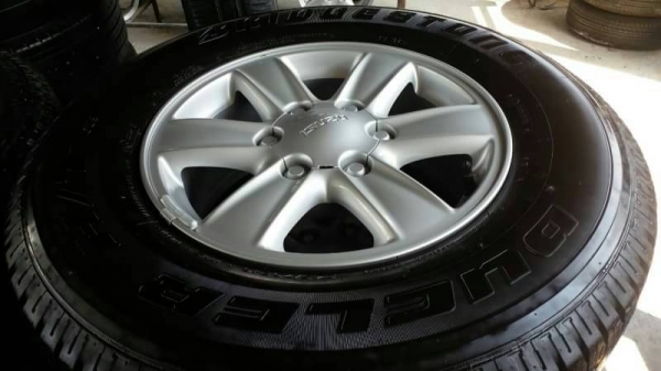 ล้อ all new isuzu ขอบ 16 พร้อมยาง bridgestone 245 70 16 ชุดล่ะ 15500