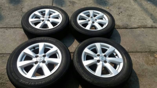 ล้อ nissa  almera ขอบ 15 4รู ชุดล่ะ 5500