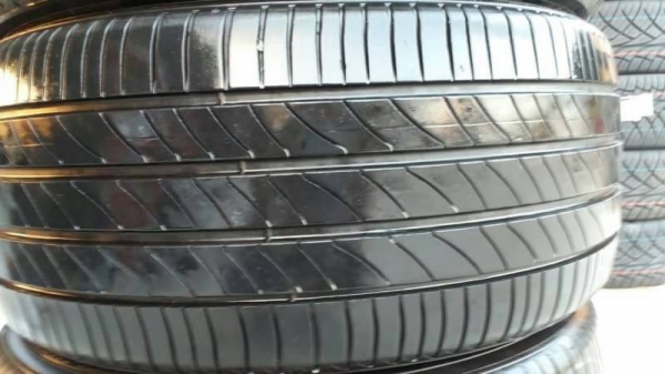 ยางมิชลิน 245 45 17ปี 14 ชุดล่ะ 7500