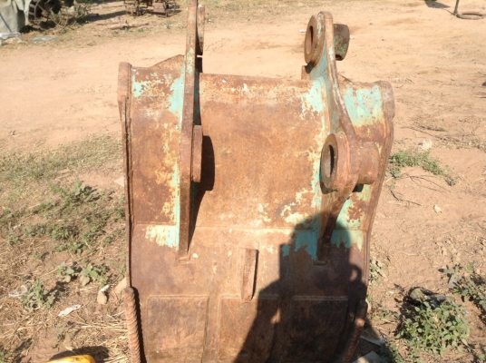 ขายบุ้งกี๋รถแมคโคร