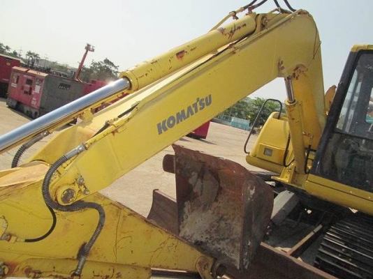 ขายรถขุด Komatsu  PC60-7 มือสองนำเข้าจากญี่ปุ่นแท้ สนใจตรวจสอบสภาพเครื่องจักรได้ที่แหลมฉบัง ชลบุรี