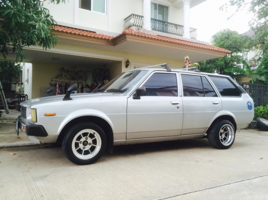 ขาย ke70 van 5d หายากสุดๆ รถมีน้อย เดิมเป็นรถหลวง จดทะเบียนปี55 ภาษีไม่ขาดต่อ เอกสารชุดโอนครบ รถบางๆ ทรงสวย ไม่เคยทำสี ภายในเดิมๆ เครื่องเดิม4k ติดlpg จอดอย่างเดียวไม่ค่อยได้ขับ. ราคา90000บาท ล้อเดิมๆ ราคา100000บาท ล้อ13 ฮายาชิ ตามรูป พร้อมแร็ก หลังคา ดูร