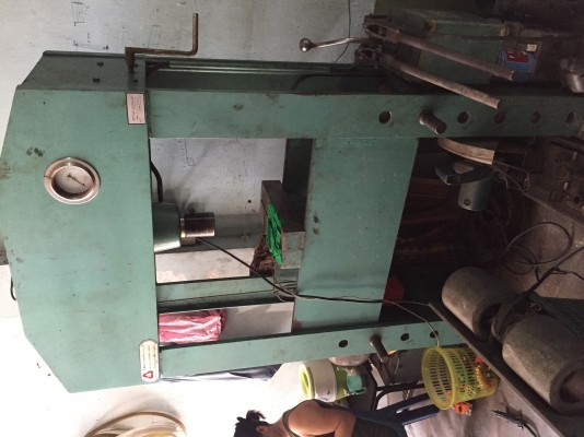 ขายแท่นอัดไฮโดรลิค60ตันยี้ห้อTMCสภาพสวยราคาถูกๆ