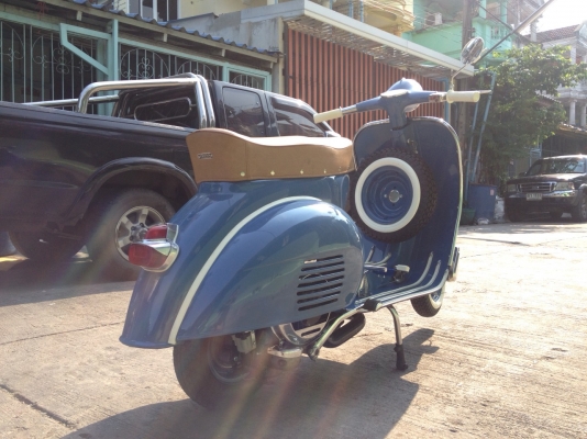 เอเซียเวสป้า---->>จัดส่งรถvespa 64คุณบอย ประจวบ เรียบร้อยครับ