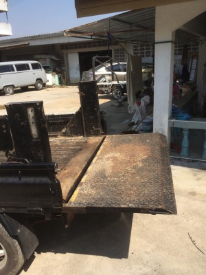 ขายพ่วงลิฟ ท้ายครับ.