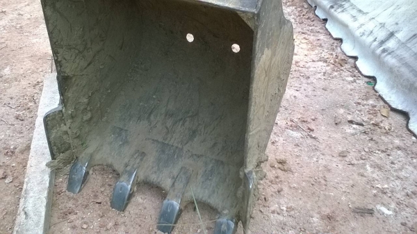 ขายรถแบคโฮ MITSUBISHI MS70-2 ราคา 380000