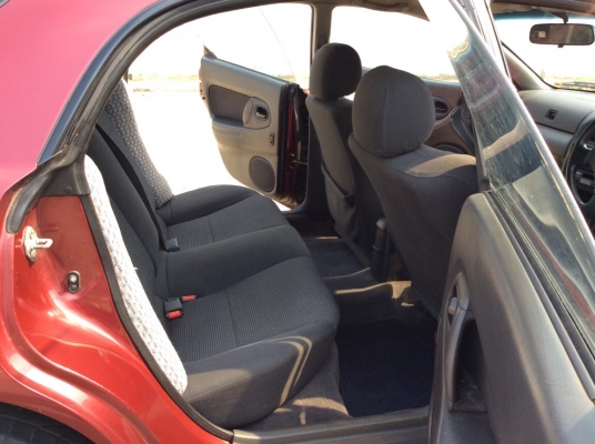 ขายรถ มาสด้า แลนติส ปี95 เครื่อง 1.8 เกียร์ธรรมดา เพาเวอร์ ไฟฟ้าทั้งคัน ภายในสวยๆแอร์เย็นหนาว ตัวถังเดิมๆไม่มีขนสีบางๆทั้งคันสีซีดบางชิ้น แม็ก enkai pro1แท้ ขอบ16&quot; เครื่องแน่นๆช่วงล่างแน่นเงียบกริบ รถขับดีมากครับ รถทรงสปอร์ตหายาก เล่มพร้อมขายถูกครับ