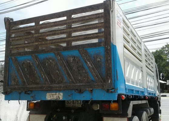 ขาย 10 ล้อ ISUZU 360 แรง ปี 56  มีประกันชั้น 1  ไมล์ 6 หมื่น