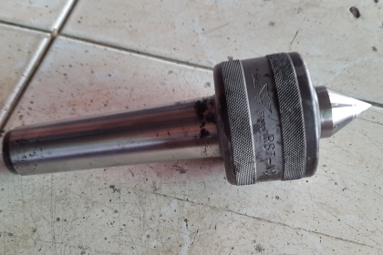 ยันศูนย์แท่นกลึง เบอร์ 4 ของญี่ปุ่น พร้อมใช้งาน สภาพสวยๆ ด่วนๆๆ 1,000