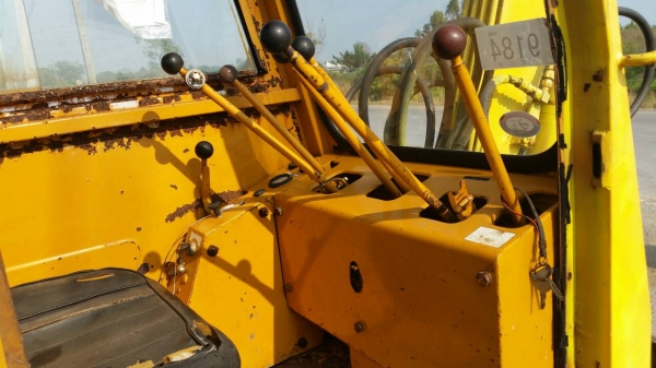 ขายด่วนรถเเม็คโคร KOMATSU PC30-1 รถนอกนำเข้ายังไม่เคยใช้งานเมืองไทยเลย