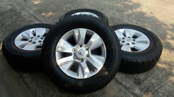 ล้อ toyota revo ถอดป้ายแดงชุดล่ะ 24500