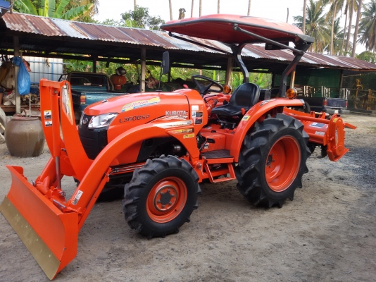ปัญญาแทรคเตอร์..จัดมาให้ครับ ด่วน!!!คูโบต้า L3608SP พร้อมใบมีดคานบนSD160 พร้อมโรตาลี่ตราช้าง เล่มทะเบียนพร้อม จัดส่ง อ.ศรีสัชนาลัย จ.สุโขทัย
