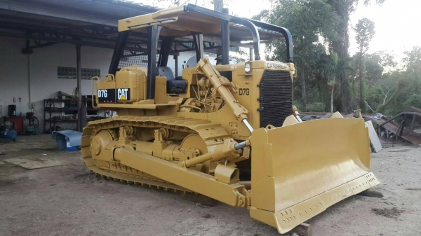 แท็กเตอร์ยี่ห้อ CAT  รุ่น D7G  เครืองไดเร็ก เกียร์ทอร์ค  ทะเบียนพร้อม