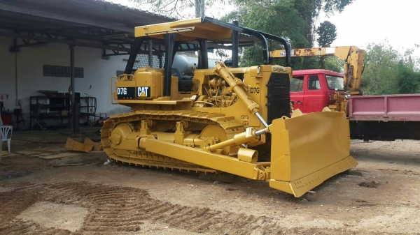 แท็กเตอร์ยี่ห้อ CAT  รุ่น D7G  เครืองไดเร็ก เกียร์ทอร์ค  ทะเบียนพร้อม