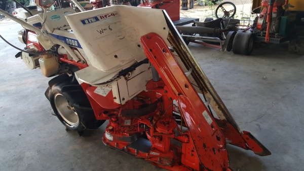 รถเกี่ยวข้าวดินตาม แบบมัด w - 6 รถเกี่ยวข้าวดินตาม แบบมัด w - 6