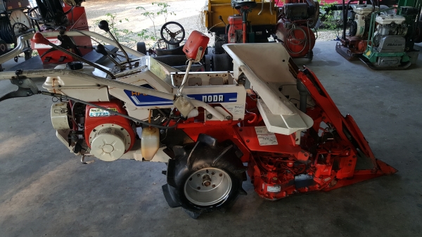 รถเกี่ยวข้าวดินตาม แบบมัด w - 6