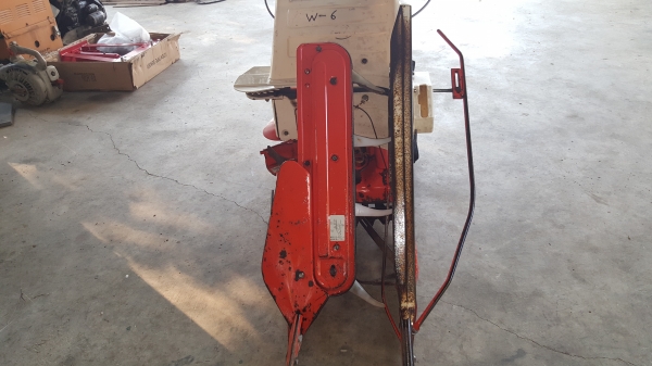 รถเกี่ยวข้าวดินตาม แบบมัด w - 6 รถเกี่ยวข้าวดินตาม แบบมัด w - 6