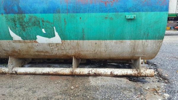 ถังน้ำมัน ขนาด 20,000 ลิตร  เป็นถังเหล็กหนา