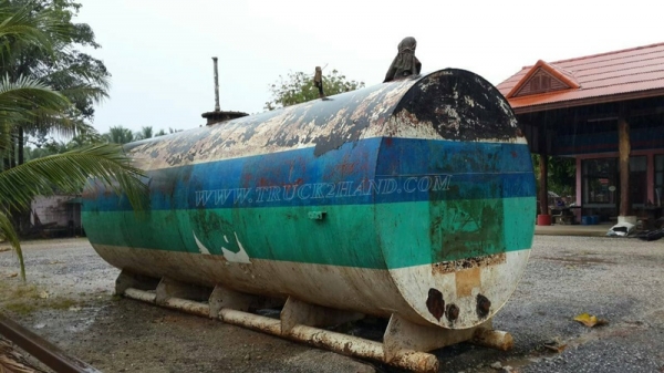 ถังน้ำมัน ขนาด 20,000 ลิตร  เป็นถังเหล็กหนา