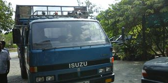 ISUZU. NPR 115. 6ล้อดั๊ม สภาพดืทั้งคัน รถอยู่สระบุรี สนใจติดต่อ 0835601591 หรือ 0903494058