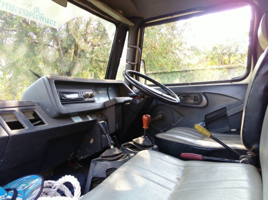 รถบรรทุกดั้ม 4 ล้อ 4WD