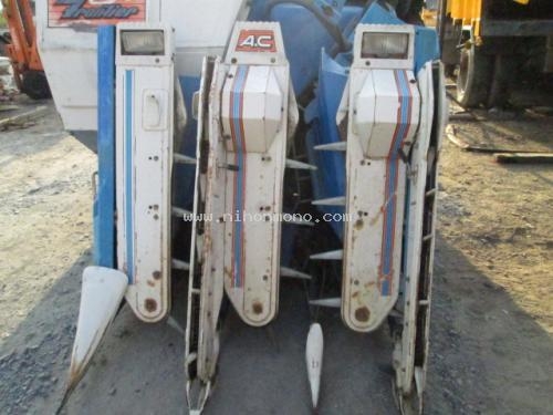 ขาย รถเกี่ยวข้าวนั่งขับ    ISEKI   HL1900 รหัสสินค้า : 14002147   Line ID: nihonmono  www.nihonmono.com