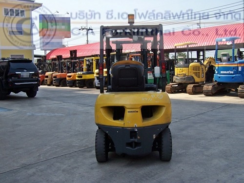 ขาย รถโฟล์คลิฟท์ KOMATSU รุ่น FD20T-17