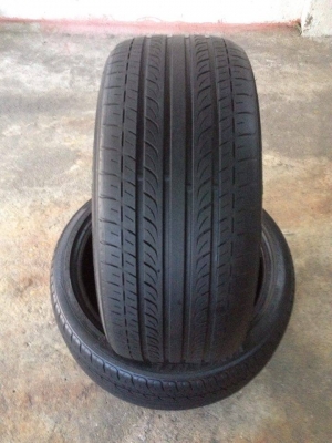 ขายยาง Deestoone 235 40 18 ปี12 ดอกหนาสภาพสวยไม่บวมมีปะ1เส้นไม่มีแตกลายงายางกินขอบนิดเดียว 1คู่ ราคา1000บาท รับประกันยางทุกเส้นยินดีคืนเงิน โทร0924462525โส กทม