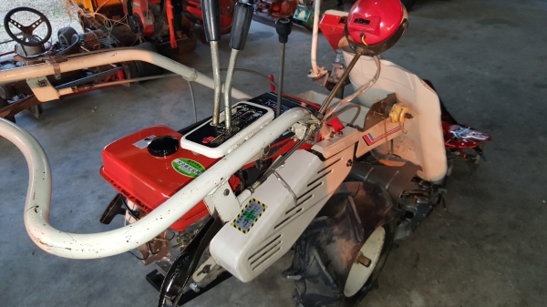 รถเกี่ยวข้าวดินตาม แบบมัด รหัสสินค้า W- 7