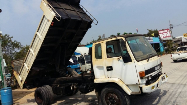 หกล้อ อีซูชุ FTR 165 ดั้ม สภาพดีเดิมๆ รถห้างแท้ เครืองดี ช่วงล่างใหญ่ ยาง900 พร้อมใช้ ทะเบียนพร้อมโอน