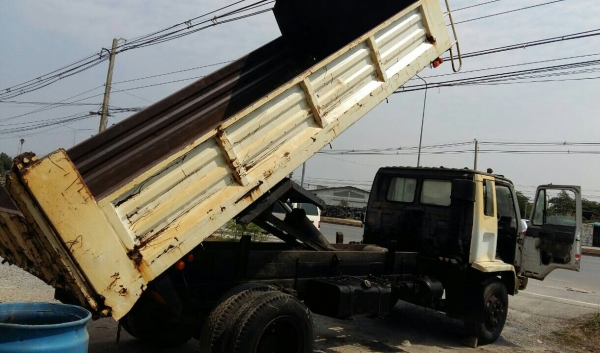 หกล้อ อีซูชุ FTR 165 ดั้ม สภาพดีเดิมๆ รถห้างแท้ เครืองดี ช่วงล่างใหญ่ ยาง900 พร้อมใช้ ทะเบียนพร้อมโอน