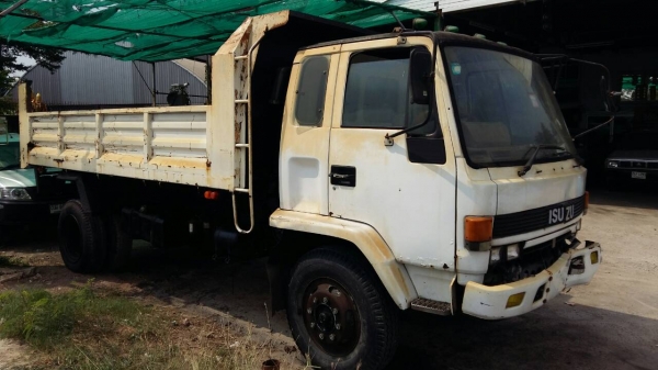 หกล้อ อีซูชุ FTR 165 ดั้ม สภาพดีเดิมๆ รถห้างแท้ เครืองดี ช่วงล่างใหญ่ ยาง900 พร้อมใช้ ทะเบียนพร้อมโอน