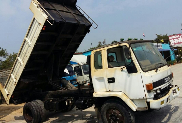 หกล้อ อีซูชุ FTR 165 ดั้ม สภาพดีเดิมๆ รถห้างแท้ เครืองดี ช่วงล่างใหญ่ ยาง900 พร้อมใช้ ทะเบียนพร้อมโอน