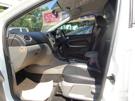 FORD FOCUS 5DR 1.8AT ปี2011 โทร0989190195 ดาวออโต้เบสท์