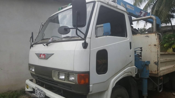 ขายรถ 6 ล้อ ฮีโน่ 117 แรง เครน 3 ตัน ปี 30  ยาว 4.7 แอร์ พาวเวอร์ สภาพดี คัสซีสวย พร้อมใช้งาน ราคาเบาๆ  สนใจติดต่อได้ที่ 081-9420141  ,  081-5715326