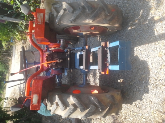 รถไถนั่งขับ สามเกียร์ พร้อมใช้ สนใจ0848017186