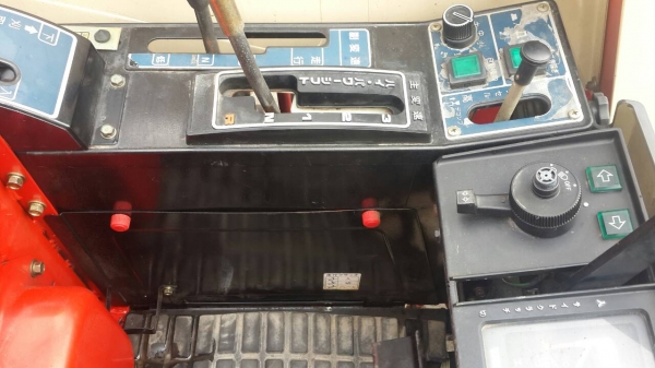 ขายรถเกี่ยวข้าวยันม่า ขนาด15แรง ดีเซล3สูบ เกียร์ออร์โต้ตามสภาพเก่านอก พร้อมใช้ ประหยัดเวลาแรงงาน ราคา58000บาท พร้อมส่งทั่วประเทศ