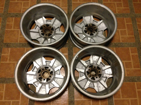 ล้อลาย AMG ขอบ16 สีเดิม ไม่มีซ่อม ราคาไม่แพง