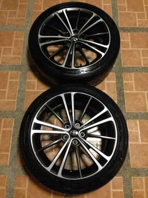 ล้อแท้ติดรถ TOYOTA FT86 ขอบ 17 พร้อมยาง 215 45 17 ปี12 จำนวน 2 วง ราคาไม่แพง