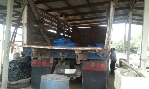 ขาย HINO KT 725 สองเพลา กระบะเหล็กดั๊มดิน