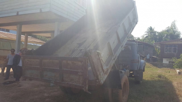 ขาย 6 ล้อ หัวยาวดั้ม ไม่มีทะเบียน เครื่อง EH700 168 แรงม้า คัสซีสวยตลอดเส้น เฟืองท้ายจัมโบ้ พวงมาลัยพาวเวอร์