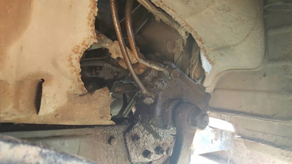 ขาย 6 ล้อ หัวยาวดั้ม ไม่มีทะเบียน เครื่อง EH700 168 แรงม้า คัสซีสวยตลอดเส้น เฟืองท้ายจัมโบ้ พวงมาลัยพาวเวอร์