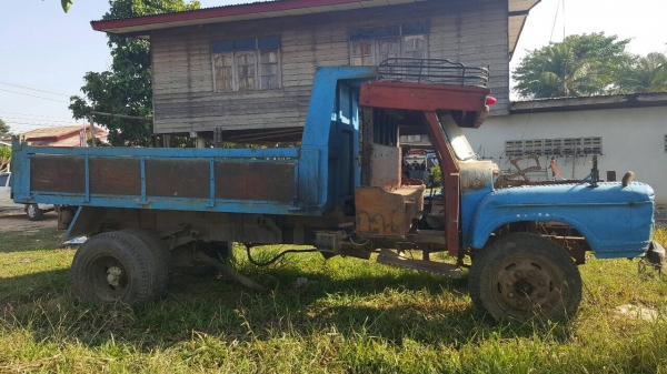 ขายตามสภาพ 6 ล้อ หัวยาวดั้ม ไม่มีทะเบียน เครื่อง EH100 150 แรงม้า เฟืองท้ายใหญ่จัมโบ้ คัสซีสวยตลอดเส้น ชุดดั้มอยู่ครบ ขายตามสภาพ 6 ล้อ หัวยาวดั้ม ไม่มีทะเบียน เครื่อง EH100 150 แรงม้า เฟืองท้ายใหญ่จัมโบ้ คัสซีสวยตลอดเส้น ชุดดั้มอยู่ครบ