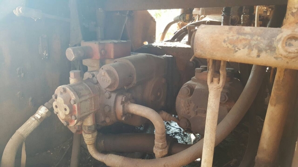 ขาย รถบดสั่นสะเทือน 2 เพลา เอกสารใบซื้อขาย เครื่องดี ราคาต่อรองได้ครับ