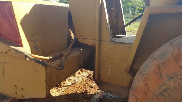 ขาย รถบดสั่นสะเทือน 2 เพลา เอกสารใบซื้อขาย เครื่องดี ราคาต่อรองได้ครับ