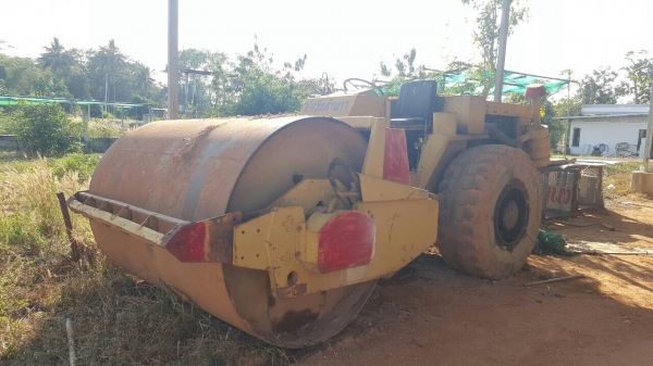 ขาย รถบดสั่นสะเทือน 2 เพลา เอกสารใบซื้อขาย เครื่องดี ราคาต่อรองได้ครับ