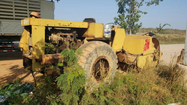 ขาย รถบดสั่นสะเทือน 2 เพลา เอกสารใบซื้อขาย เครื่องดี ราคาต่อรองได้ครับ