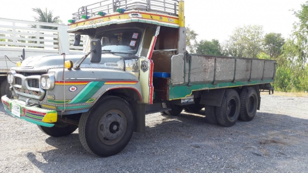 ขาย 10 ล้อหัวยาว เพลาเดียว คัสซีสวยจัดตลอดเส้น เครื่อง HO7C 180 แรงม้า เกียร์ร็อคกี้เสื้อลาย เฟืองท้าย FUSO เบรคลมดัน พวงมาลัยพาวเวอร์ ทะเบียนเต็มพร้อมโอน